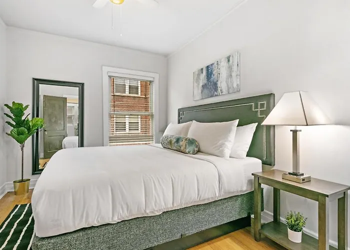 Convenient 2br Close To Shops, Dining, Loyola - Lunt 2s * Chicago